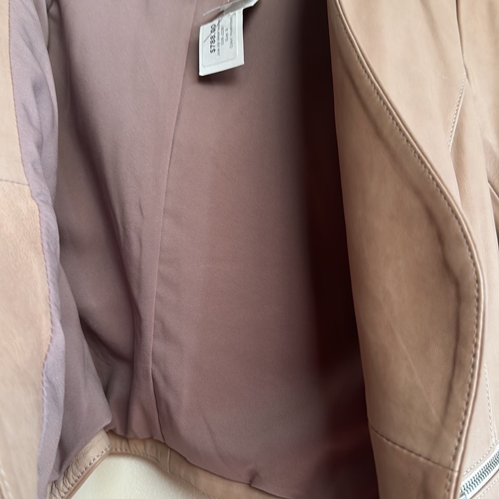 Leather jacket - Picture 15 of 17